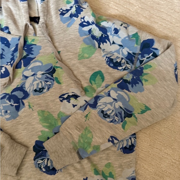 Gap Size Small Cropped Hoodie - Picture 7 of 8